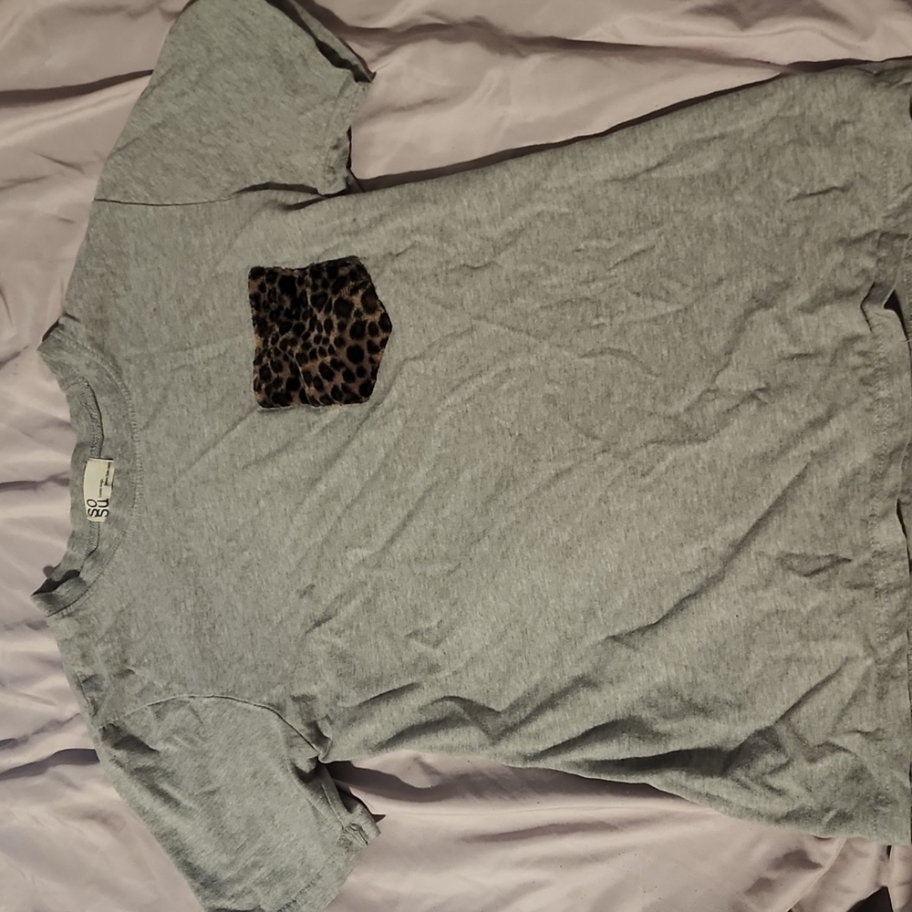 sosu fashion design miharayasuhiro gray short sleeve top fuzzy leopard pocket